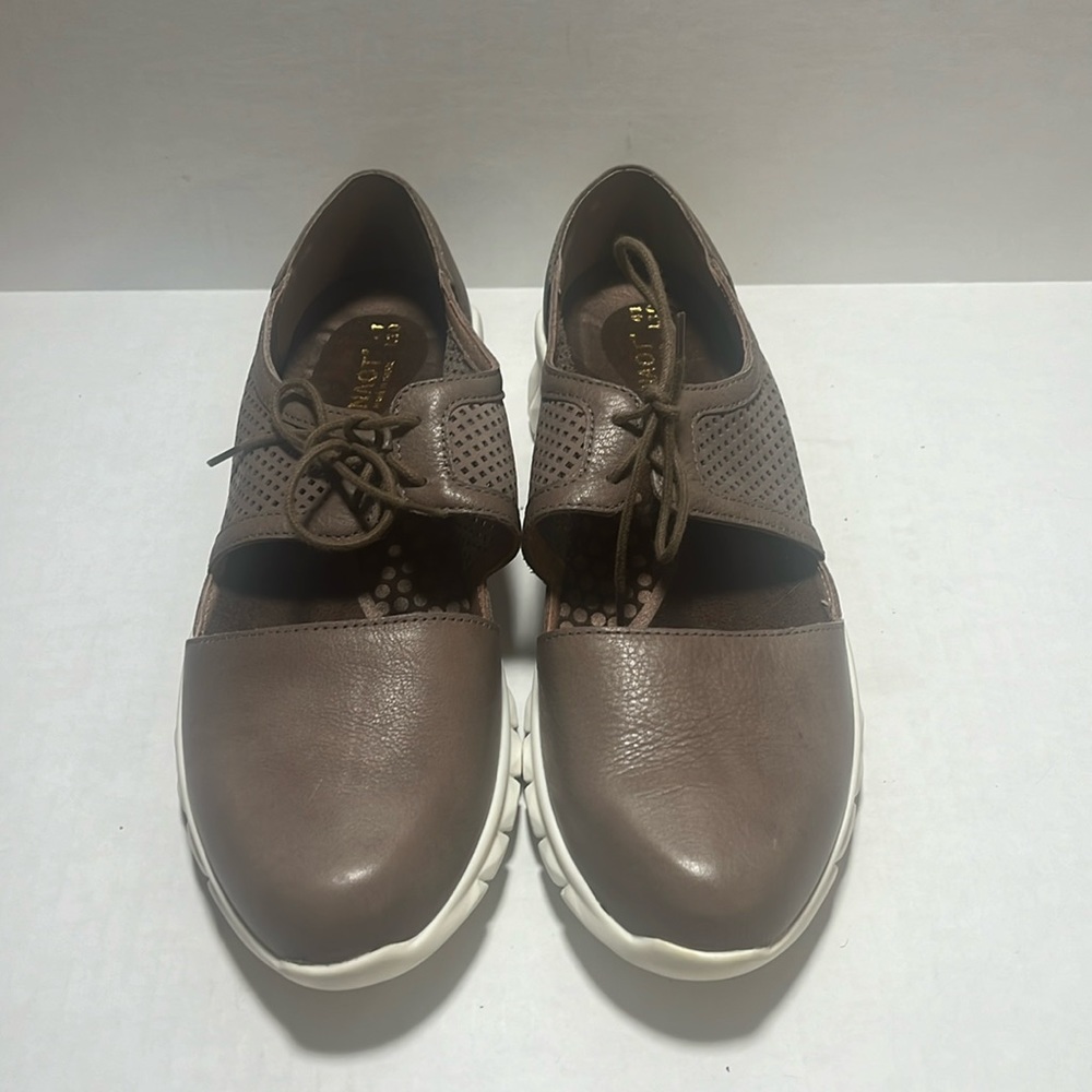 NAOT Ophelia size EU 41 US 10 soft stone
